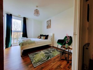 2 bedrooms, desk, iron/ironing board, travel crib