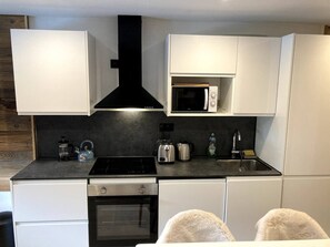 Fridge, microwave, oven, dishwasher