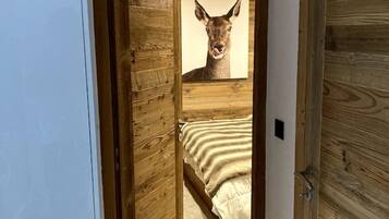 2 Schlafzimmer, Schreibtisch, Bügeleisen/Bügelbrett, WLAN