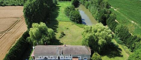 Familiehus | 5 soverom, blendingsgardiner, strykejern/-brett og wi-fi (inkludert)