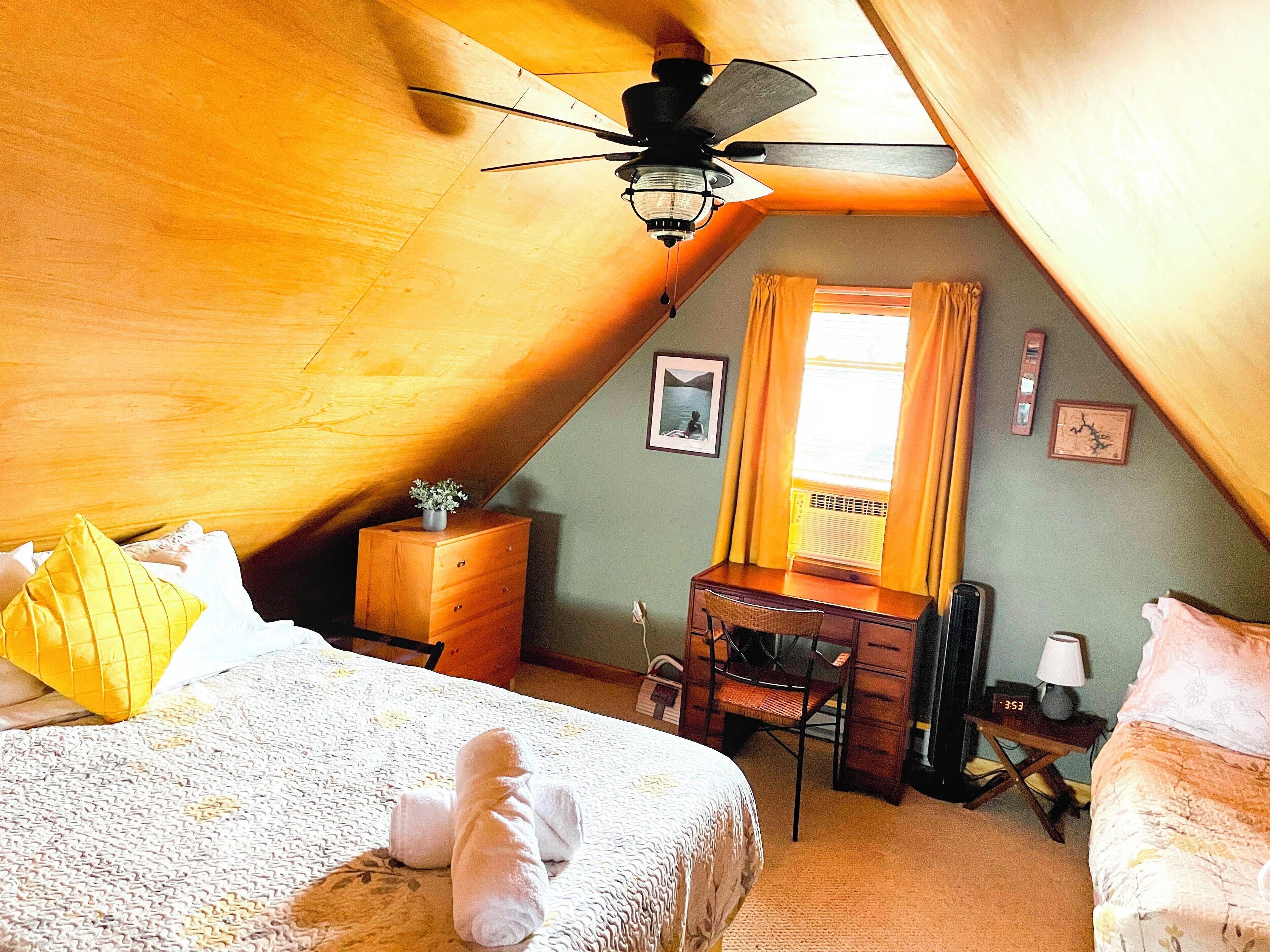 2 chambres, coffres-forts dans les chambres, bureau