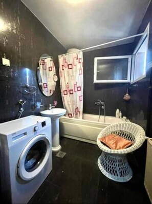 Bathroom - Holiday Home Asia (Budva)