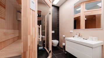 Apartamento Deluxe (Tilman Riemenschneider) | Baño | Ducha y cabezal de ducha tipo lluvia