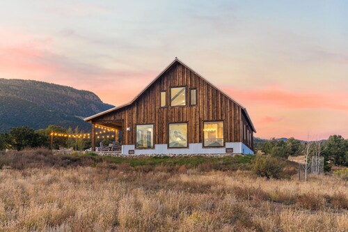 Luxury Home | Private Hot Tub | Secluded | Backs National Forest | Foosball