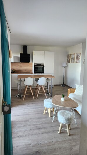 Interior - A 250 m de la Plage de Favone, Appartement vue mer Avec Terrasse de 30m2 (Conca)