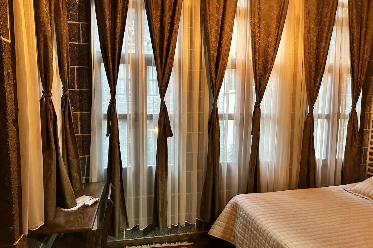 basic single room | 1 bedroom, hypo-allergenic bedding, desk, soundproofing