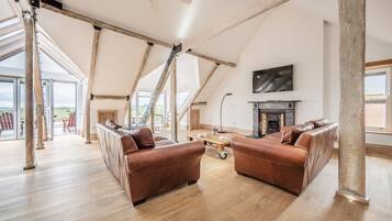 Luxury Apartment | Living area | Smart TV