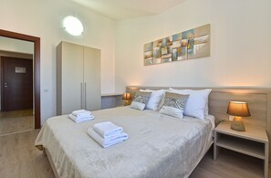 2 bedrooms, Internet
