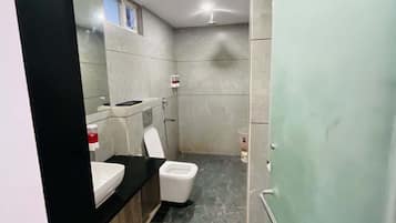 Superior Room | Bathroom