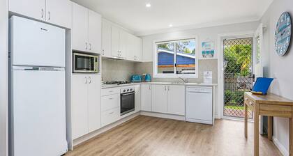 Tea Gardens Cosy Cottage