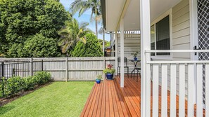 Terrace/patio - Tea Gardens Cosy Cottage (Tea Gardens)