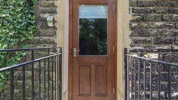 Cottage | Exterior detail