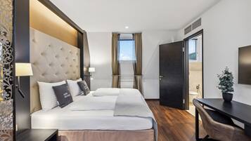 Three-Bedroom Suite | Individuelt design, individuel indretning, skrivebord