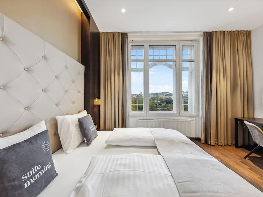 Decoración personalizada, muebles diferentes y escritorio