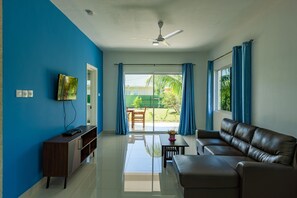 Living area - Blue Sky Self Catering  (Praslin Island)