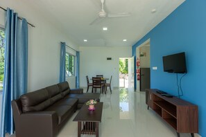 Living area - Blue Sky Self Catering (Praslin Island)