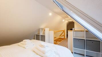 1 Schlafzimmer, BĂŒgeleisen/BĂŒgelbrett, WLAN, BettwĂ€sche