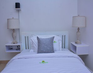 3 chambres, fer et planche à repasser, Wi-Fi, draps fournis