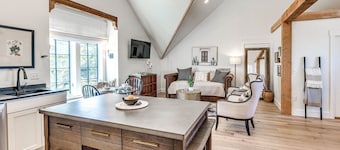 Carlton Landing-Stones Throw