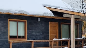 Family Chalet, 3 Bedrooms, Mountain View | 3 bedrooms, premium bedding, laptop workspace, rollaway beds