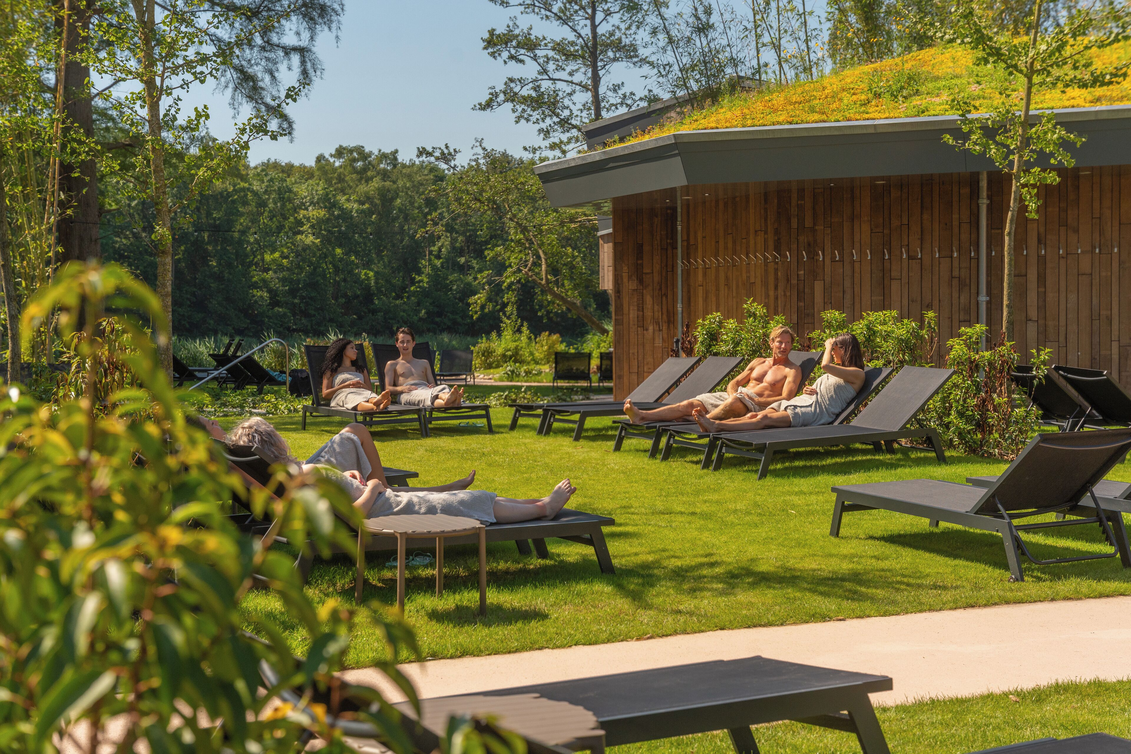 Couples treatment rooms, sauna, hot tub, steam room, Turkish bath