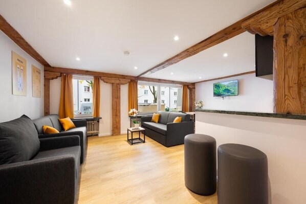 Perhehuoneisto | Oleskelualue | Älytelevisio