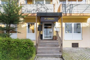 Overnatningsstedets facade