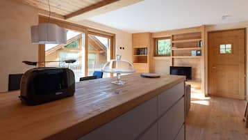 Huoneisto (2 Bedrooms) | SisÀtilat