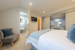 2 bedrooms, iron/ironing board, Internet, bed sheets - Bluebell Cottage (4), Thornham, Norfolk (Thornham)