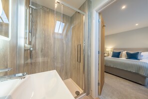 Shower, hair dryer, towels - Bluebell Cottage (4), Thornham, Norfolk (Thornham)