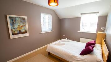 2 chambres, fer et planche à repasser, Wi-Fi gratuit, draps fournis