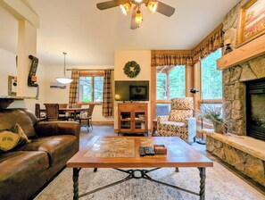 TV connectée, cheminée