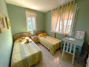 4 bedrooms, free WiFi - SAONA VILLAS (VN JORDAN): villa 8 people, private pool, wifi (Les Tres Cales)