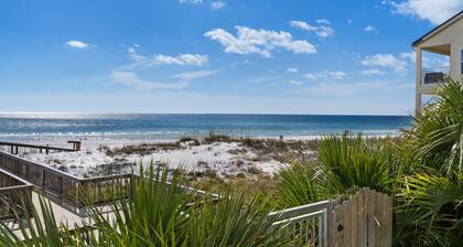 Gulf-Front & Amazing Views, Complex Pool + Free Attraction Tickets!