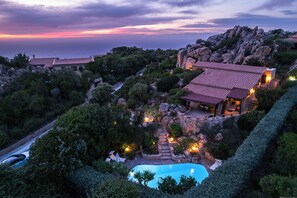 Exterior - Charming Boutique Villa with amazing garden and private pool (Trinità d’Agultu e Vignola)