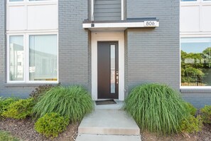 Exterior detail - Vibe Place · Close to Broadway and East Nashville Hot Spots! (Nashville)