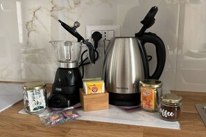 Unclassified image, 2 of 12, button