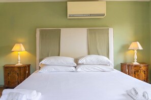 Classic Apartment | 1 bedroom, iron/ironing board, free WiFi