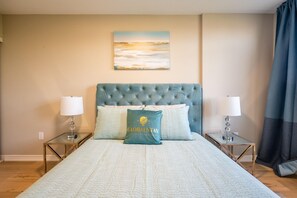 Apartment | 4 bedrooms - Richmond Hill. Spacious 3BR 2living Townhouse (Richmond Hill)