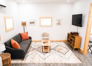 Smart TV, libros, biblioteca de música, estéreo