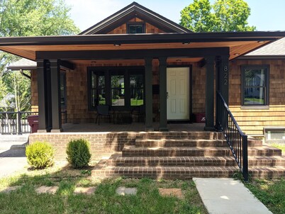 Cozy 1 BD rental home in Historic Tree Streets