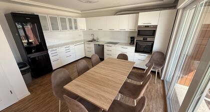 House in Sarstedt! contactless check-in 11P