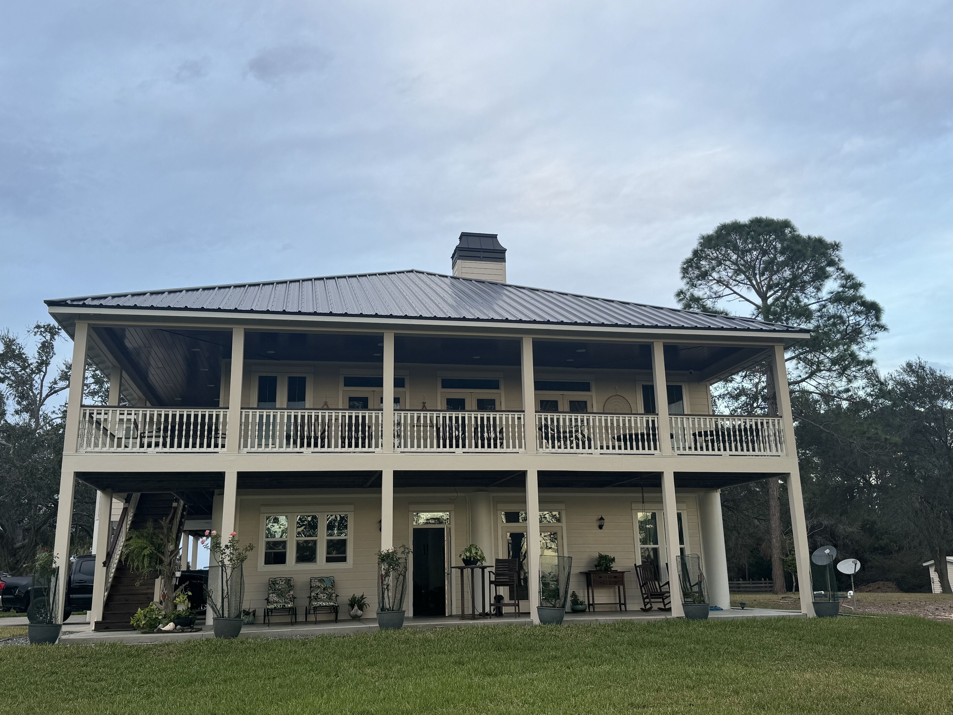 Unique water front paradise. Abundant wildlife and old florida personality .