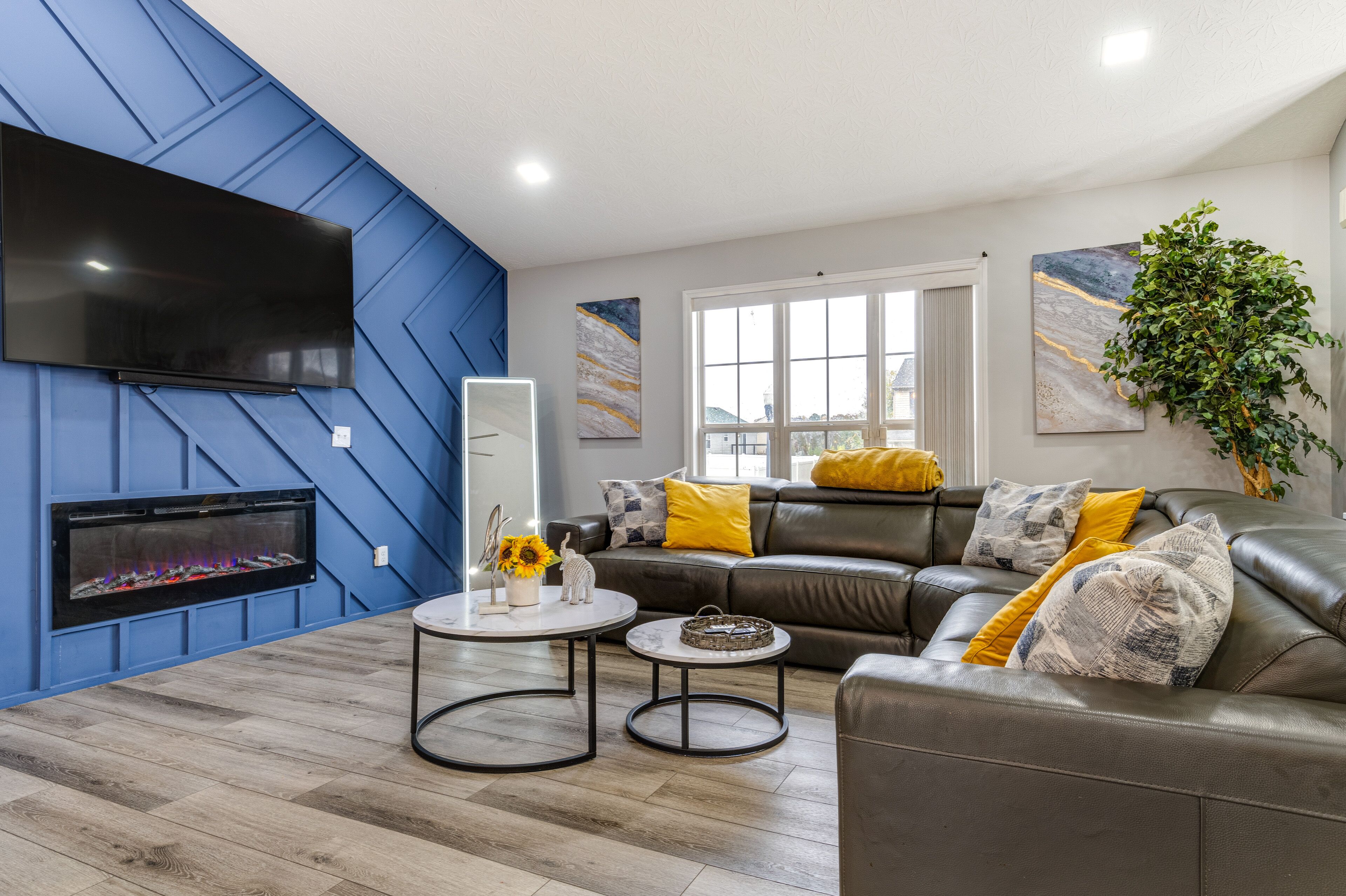 Cozy Ohio Home - Deck, Arcade Games & Near Golfing