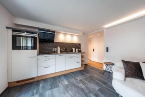 Private kitchen - Studio Alpendomizil Ahorn (Mayrhofen)
