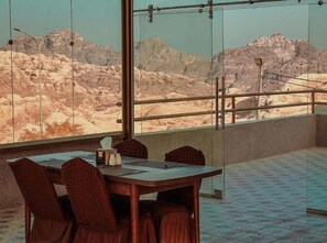 Minibar, in-room safe, blackout curtains, free WiFi - Petra jewel luxury hotel  (Wadi Musa)