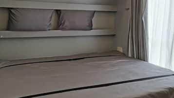 1 bedroom, iron/ironing board, travel crib, WiFi