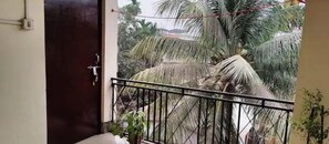 Property grounds - Sleep Inn Homestay AC n extra guest chargeable (near Mansha Mandir Basisthya Charali)