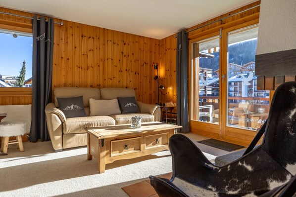 TV, DVD player - Les Busards 18 - centre Nendaz (Haute-Nendaz)