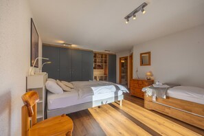 3 habitaciones, wifi gratis y ropa de cama